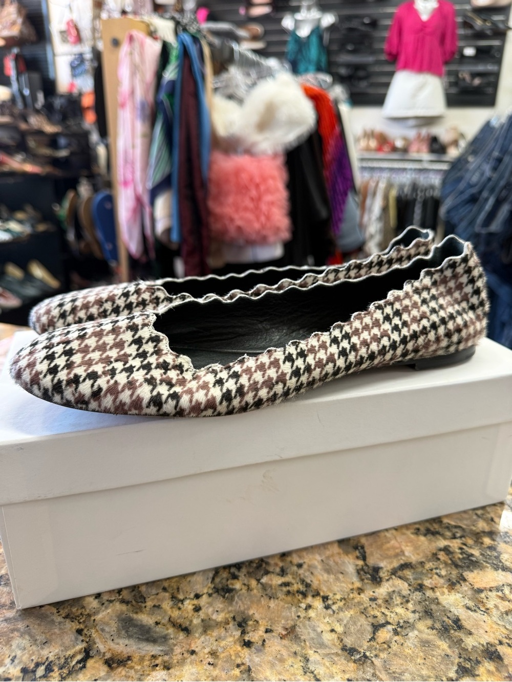 Chloé Lauren Pony Hair Houndstooth Scalloped Ballet Flats Sz 39.5 US 9.5 w/ Box - Picture 3 of 6